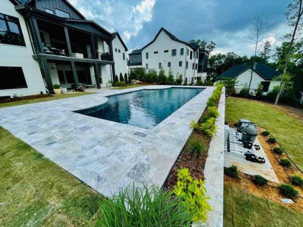 Gunite pool built by Mancha Hardscapes in Birmingham, AL