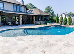 gunite_pool_with_spa_1.jpg